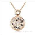 Wholesale Gold Flower Pendant Necklaces